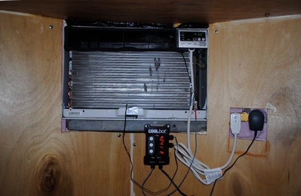 The CoolBot showing the trailer at 42 F